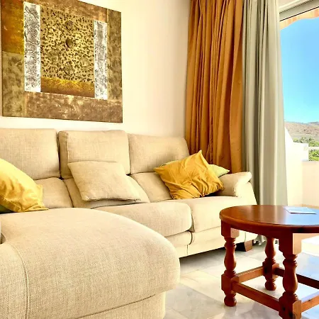 アパート Studio Well Connected Ocean,freewifi,pool,beach At Playa De Las Americas In Tenerife Sur アデヘ