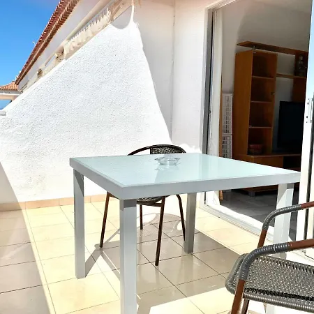 Studio Well Connected Ocean,freewifi,pool,beach At Playa De Las Americas In Tenerife Sur アパート アデヘ