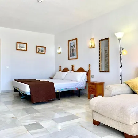 Studio Well Connected Ocean,freewifi,pool,beach At Playa De Las Americas In Tenerife Sur アパート *