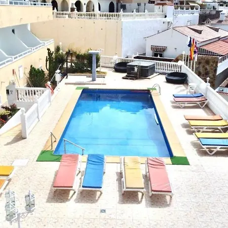 Studio Well Connected Ocean,freewifi,pool,beach At Playa De Las Americas In Tenerife Sur