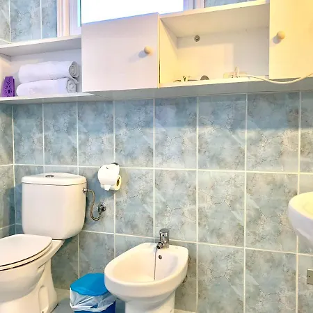 Studio Well Connected Ocean,freewifi,pool,beach At Playa De Las Americas In Tenerife Sur アデヘ