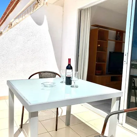 Studio Well Connected Ocean,freewifi,pool,beach At Playa De Las Americas In Tenerife Sur