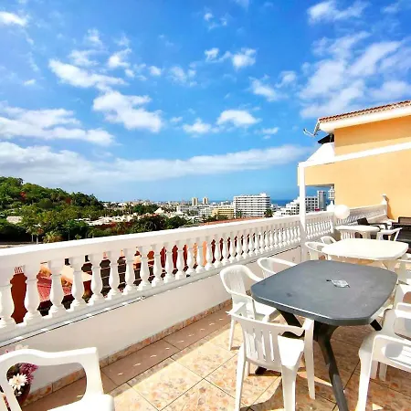 Studio Well Connected Ocean,freewifi,pool,beach At Playa De Las Americas In Tenerife Sur アパート アデヘ