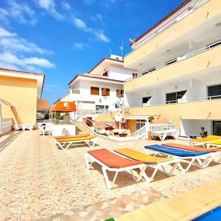 Studio Well Connected Ocean,freewifi,pool,beach At Playa De Las Americas In Tenerife Sur アデヘ