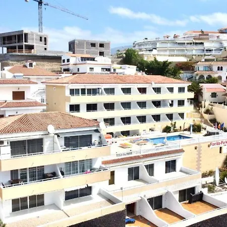 Studio Well Connected Ocean,freewifi,pool,beach At Playa De Las Americas In Tenerife Sur アパート *