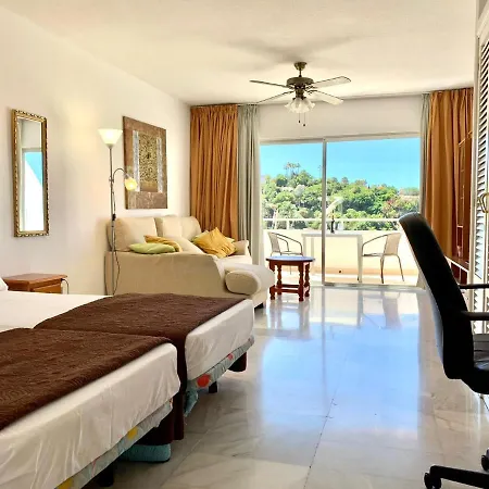 Studio Well Connected Ocean,freewifi,pool,beach At Playa De Las Americas In Tenerife Sur アパート