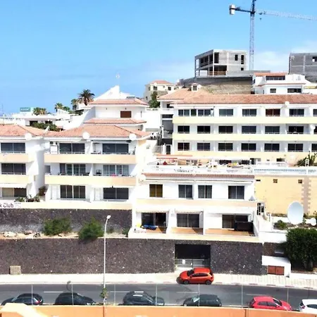Studio Well Connected Ocean,freewifi,pool,beach At Playa De Las Americas In Tenerife Sur