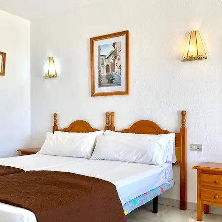 Studio Well Connected Ocean,freewifi,pool,beach At Playa De Las Americas In Tenerife Sur アデヘ